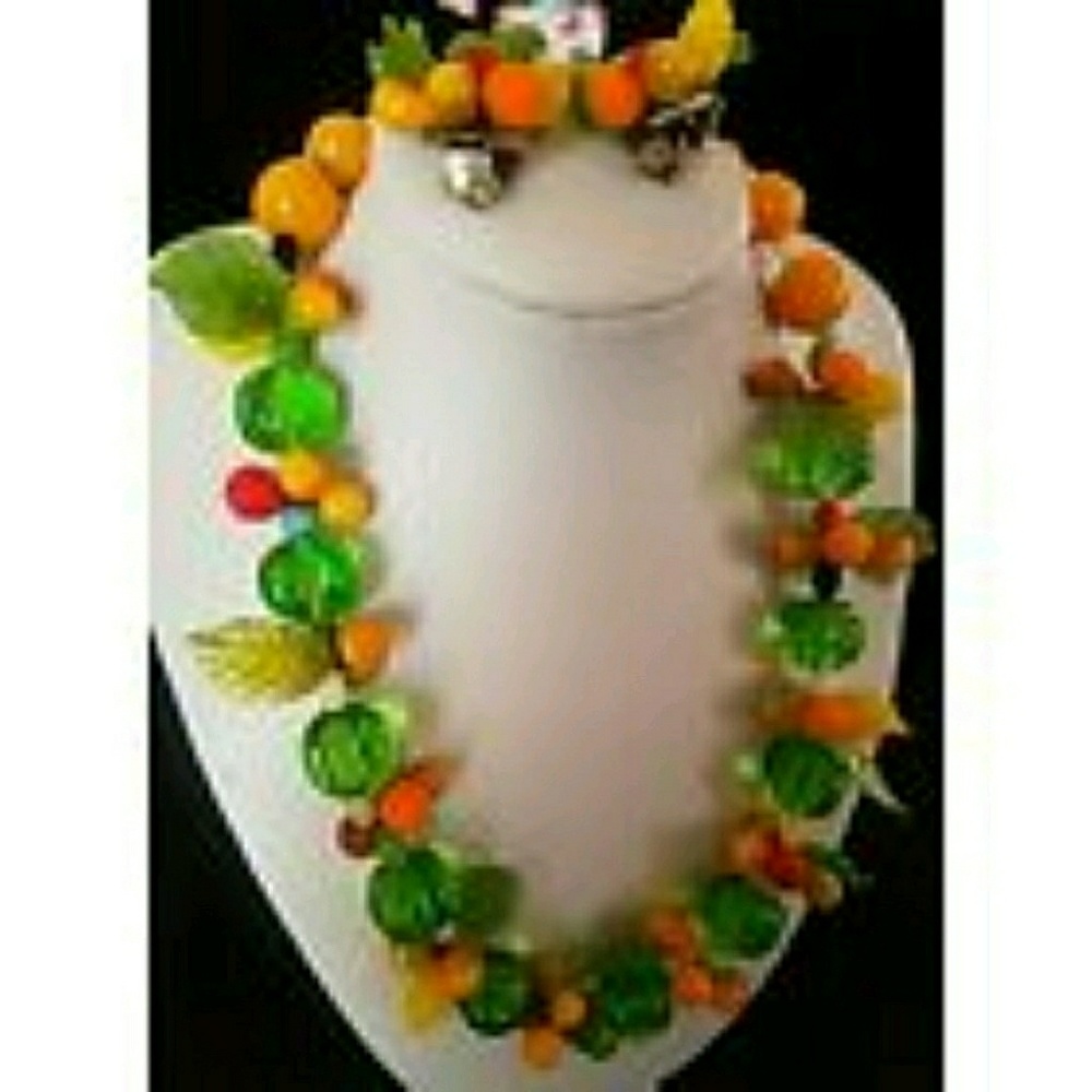 SOLD Vintage Gripoix Necklace with earrings